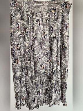 Pleated Feather Print Skirt